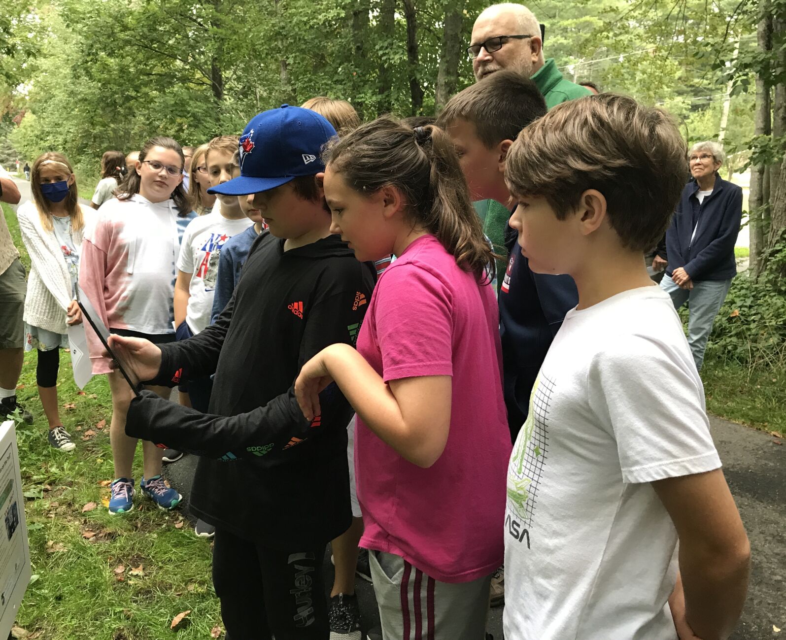 Londonderry students take to the trails